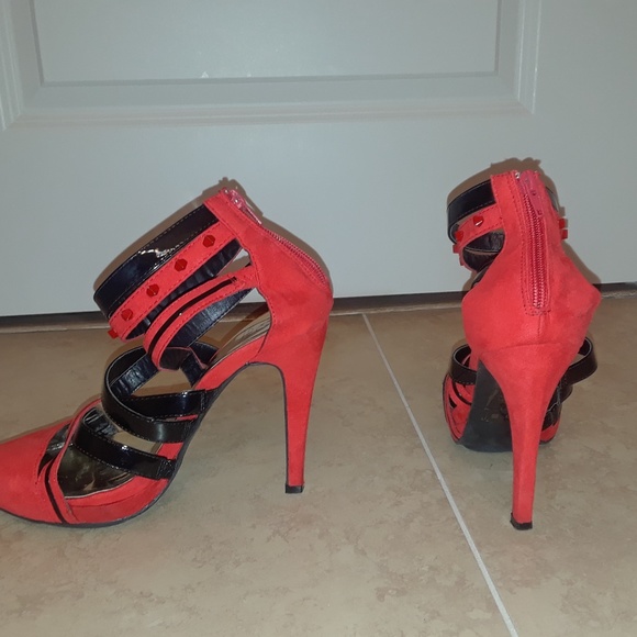 Strappy Two-Tone Heel - Picture 2 of 2
